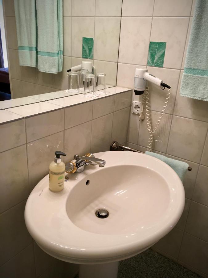 Hotel Kaiserswerth Düsseldorf Extérieur photo